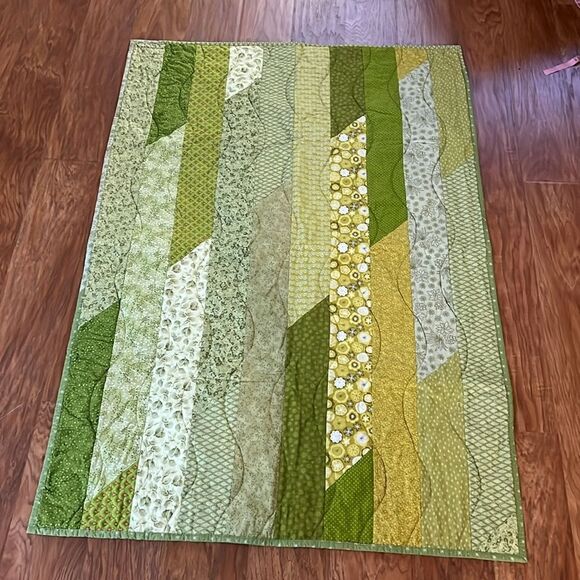 Stitches For Kids Quilt 57 In X 38 In Rectangle Green Orange Yellow Cotton - Picture 2 of 3